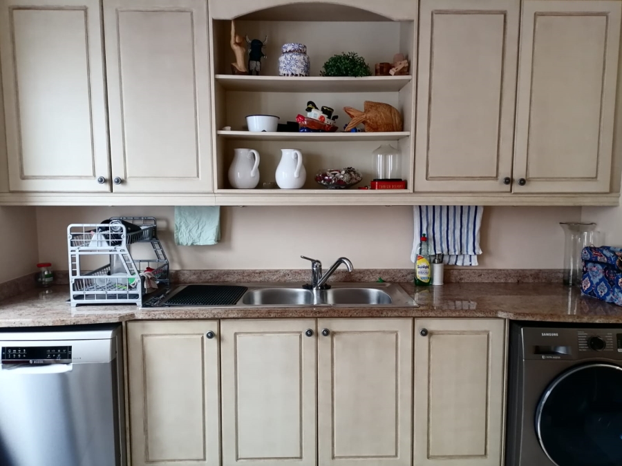 To Let 3 Bedroom Property for Rent in De Zalze Winelands Golf Estate Western Cape